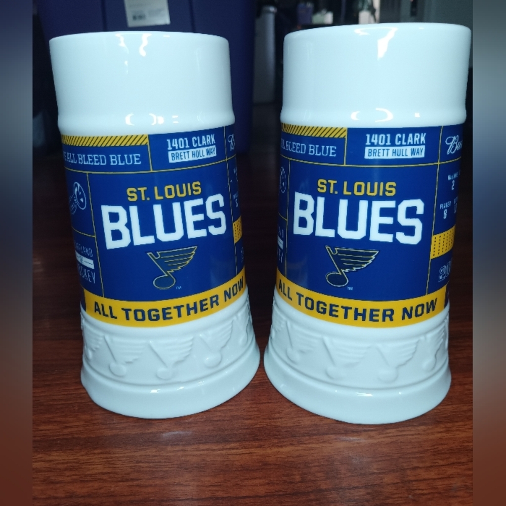 St. Louis Blues 2017-2018 Stein Mug NHL Budweiser  Stadium Giveaway Set Of 2